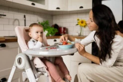 Momi Luxuria Dark Grey Kinderstoel KRKA00004 -Winkel Voor Babyproducten Momi Luxuria 1