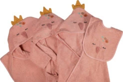 Blush & Blossom Swan Ivy 0-1jr Badstof Badjas TR-BB4216 -Winkel Voor Babyproducten blush blossom swan ivy badcape bathrobe bibs poncho 1