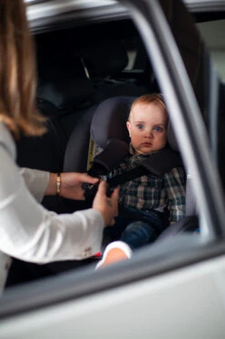 Ding Cruz Black 360° Isofix Autostoel 0-36kg DI-101919 -Winkel Voor Babyproducten di 101919 lifestyle 02a 3