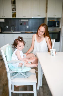 Lorelli Ego Green Inklapbare Stoelverhoger 1010048-0001 -Winkel Voor Babyproducten lorelli ego green kinderstoel 1010048 0001 4 1