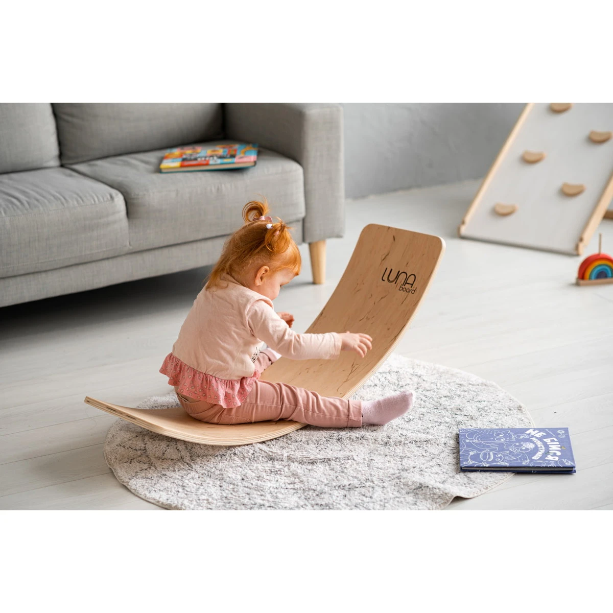 Luna Toys Houten Balansbord Met Grijs Vilt LU-37001 7 Luna Toys Houten Balansbord Met Grijs Vilt LU-37001 - Afbeelding 5