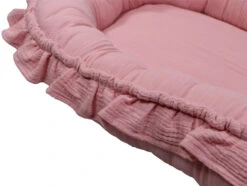 MamaLoes Soft Cotton Ruffle Licht Roze Babynest ML020113 -Winkel Voor Babyproducten mamaloes soft cotton ruffle licht roze babynest ml020113 4